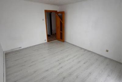 Apartament cu 2 camere ~ zona Micro 14 ~ Conf. 1 decomandat ~ cu imbunatatiri - 8