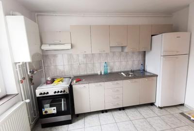 Apartament  cu trei camere, decomandat in  Centrul Civic - 3