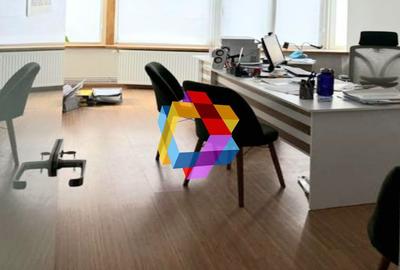 Birou, 108 mp în Centrul Civic