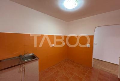 Garsoniera de vanzare 40 mpu etaj intermediar balcon Sibiu - 7