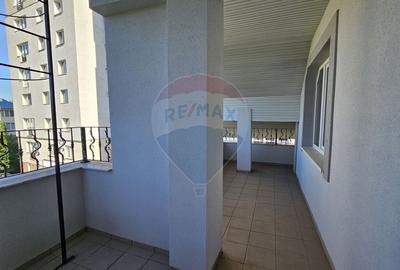 Casă / Vilă de lux cu 8 camere de vânzare in Obcini, Suceava - 56