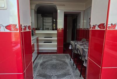 Micro  3 Târgoviște,  vânzare apartament 3camere, Etaj 1 - 23