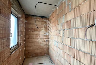 Jumatate de duplex de vanzare cu 5 camere, Dumbravita - 6