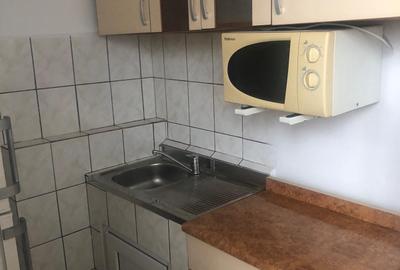 Garsoniera zona Far/Billa - 49.000 euro (Cod E2+E7) - 4