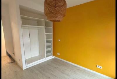 Vânzare apartament 2 camere cu loc de parcare și boxa - 1