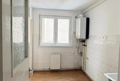 Apartament 3 camere luminos cu boxa Calea Bucuresti - 7