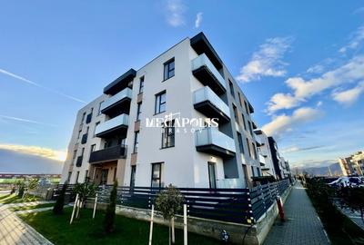 Apartament cu 3 camere decomandat în Cristian