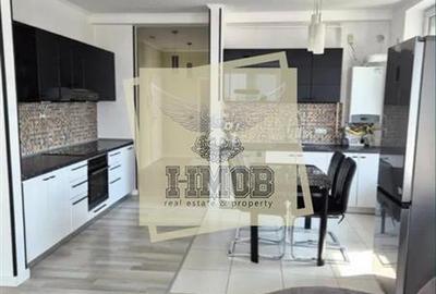 Penthouse cu 3 camere decomandat, mobilat în Exterior Sud