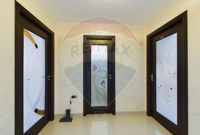 Casă / Vilă 5 camere + Mansarda Foarte Spatioasa - 10