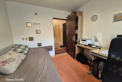 De vânzare – Apartament cu 4 camere | 80 mp | Parter înalt | Boxă + Parcare | Zo - 7