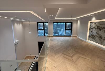 Apartament cu 4 camere decomandat în Sisești