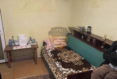 2 camere KM 4-5 semidec, parter, 42 mp cu balcon + boxa gaze in bloc, de renovat - 3