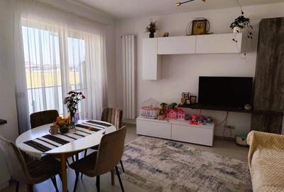 Apartament cu 3 camere decomandat, mobilat în Tractorul