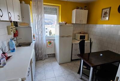 Apartament 3 camere de vânzare - 2