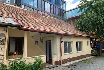 Apartament de vânzare cu două camere, pe strada Ploiești - 9