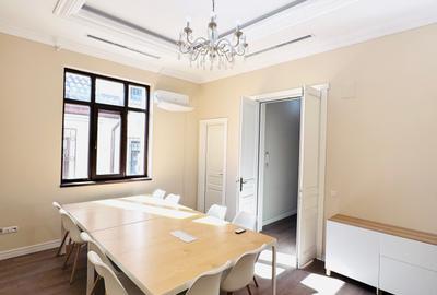 Unirii / Vila Exclusivistă Birouri - Notariat / 8 Birouri si Parcare 5 Locuri - 1