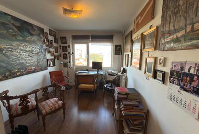 4 camere in blocul Scriitorilor, Piata Constitutiei, str. Apolodor nr. 13-15 - 1