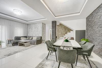 Siguranța unei Construcții Riguroase într-o Vilă Elegantă din Dobroesti - 2