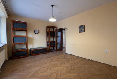 Apartament cu 2 camere decomandat în Sălaj