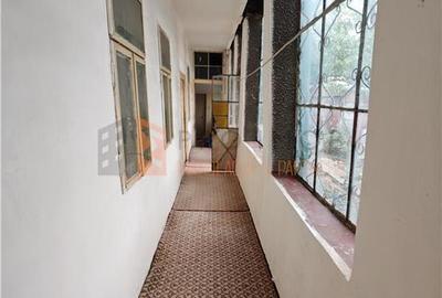 Casa de vanzare si teren 708 mp in zona Victoriei - 6
