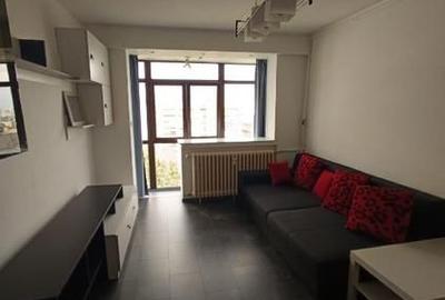 De vanzare Apartament 3 camere Tineretului, central - 1