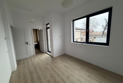 Casa 4 camere/ Curte/ Centrala/ Metrou 10 min - 5