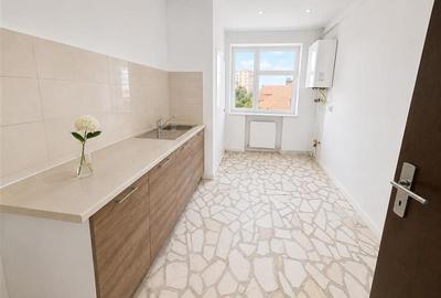 Apartament reprezentativ, 5 camere, pentru birou sau locuinta, Central, Brasov - 2