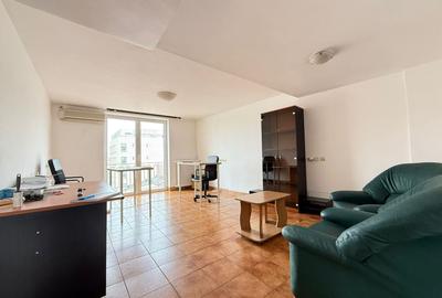 Apartament cu 3 camere în Romană