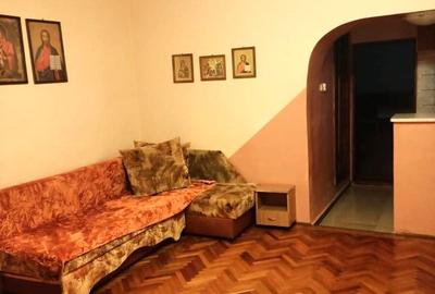 Apartament cu trei camere in Piata Sfatului