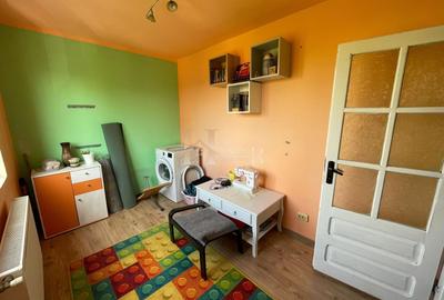 4 camere aproape de Spitalul Judetean. Etaj intermediar. Centrala proprie - 6