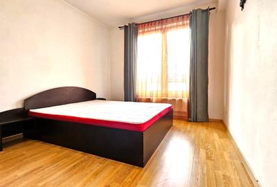 Apartament spatios cu 2 camere, balcon si parcare, str. Florilor