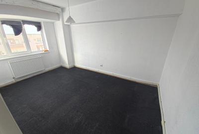 Ultracentral Tomis Mall 3 camere decomandat etaj 3/7 - 3