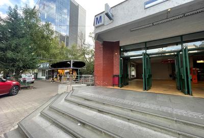 Spatiu Comercial | Vitrina 7ml | Metrou Pipera | Trafic Intens - 1