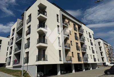 Apartament cu 3 camere decomandat în Turnișor