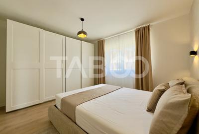 Penthouse cu 5 camere decomandat în Periferie