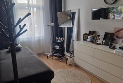 Cabinet de infrumusetare in cadrul unui salon  modern - 4