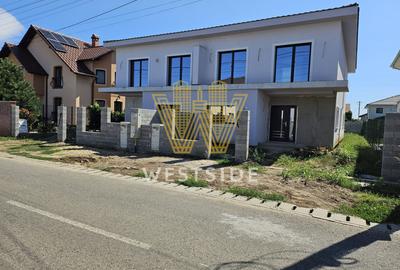 Apartament cu 5 camere decomandat în Dumbrăvița