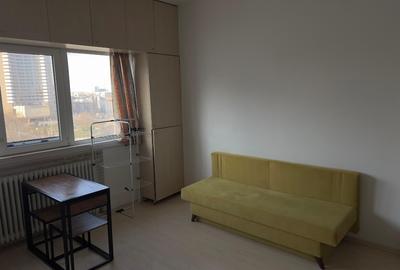 Garsonieră de inchiriat ultra-central, la 1 minut de metrou universitate - 1