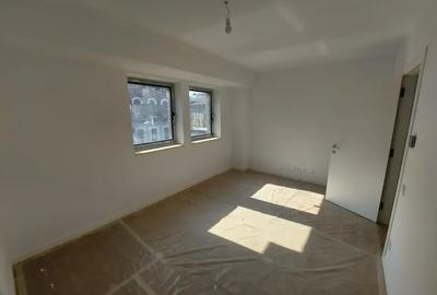 Apartament 3 camere superb Carol-Pache/nou, lux/5min metrou/Comision 0 - 5
