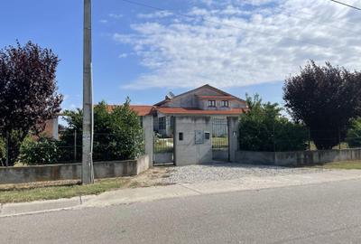 Vila P+M, an 2021, teren 3600 mp, D=50 m, Brancoveni - 2