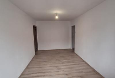 99900 euro!! 4 camere renovate .. Circumvalatiunii .. etaj 3 - 10