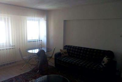 Apartament cu 3 camere decomandat în Aviației