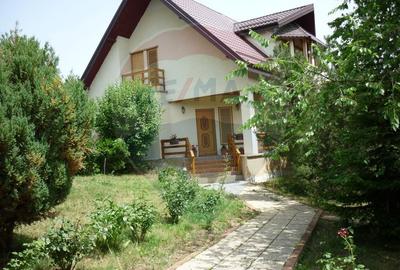 Casă cu 5 camere în Ciofliceni