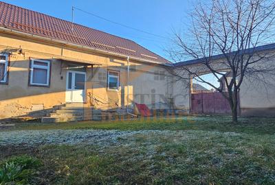 Casă in stil săsesc, 5 camere, 2500 mp teren, Bod zonă centrală. - 1