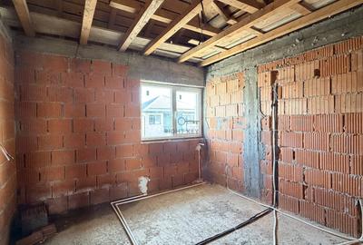 Casa P+1, 4 cam, 350mp teren, toate utilitatile, la rosu! Comision 0% - 12