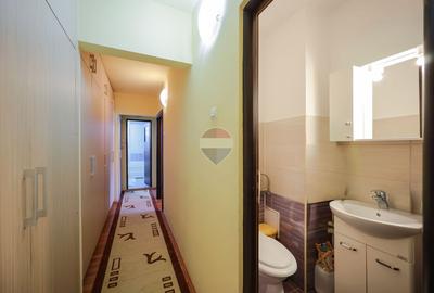De vânzare apartament cu 3 camere , pe Strada Sovata - Oradea - 3