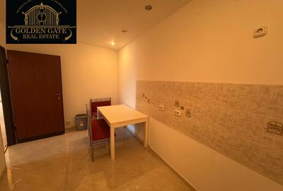 Universitate Batistei - 4 Camere Decomandat 150mp Bloc 2000 Boxa - 4