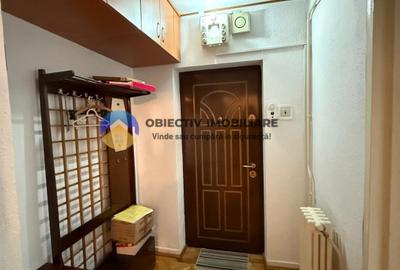 Apartament cu 3 camere semidecomandat în Central