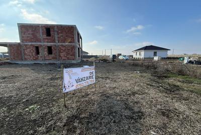 Teren agricol intravilan de 800 mp, în Moșnița Veche