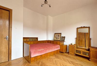 VILA  SPATIOASA IN CENTRUL VECHI - 8